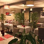 Restaurant L' Empereur فندق 3*