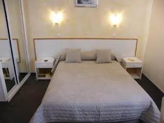 מלון Restaurant L' Empereur 3*