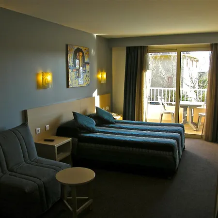 ホテル Restaurant L' Empereur 3*