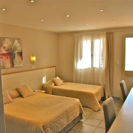 ホテル Restaurant L' Empereur 3*