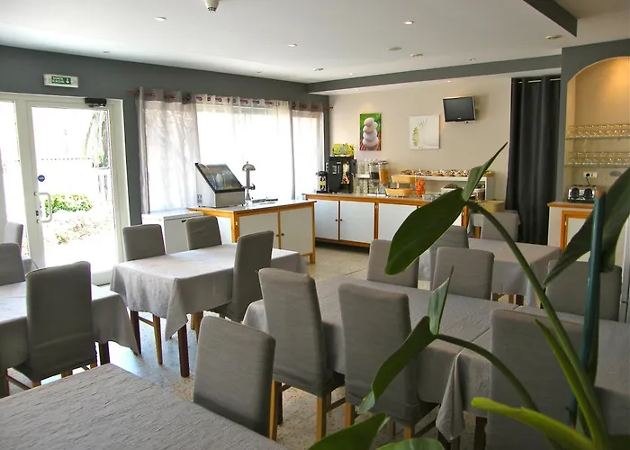 Restaurant L' Empereur آلُريا