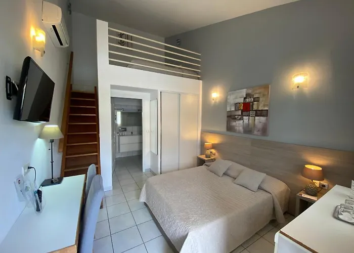 Restaurant L' Empereur فندق آلُريا